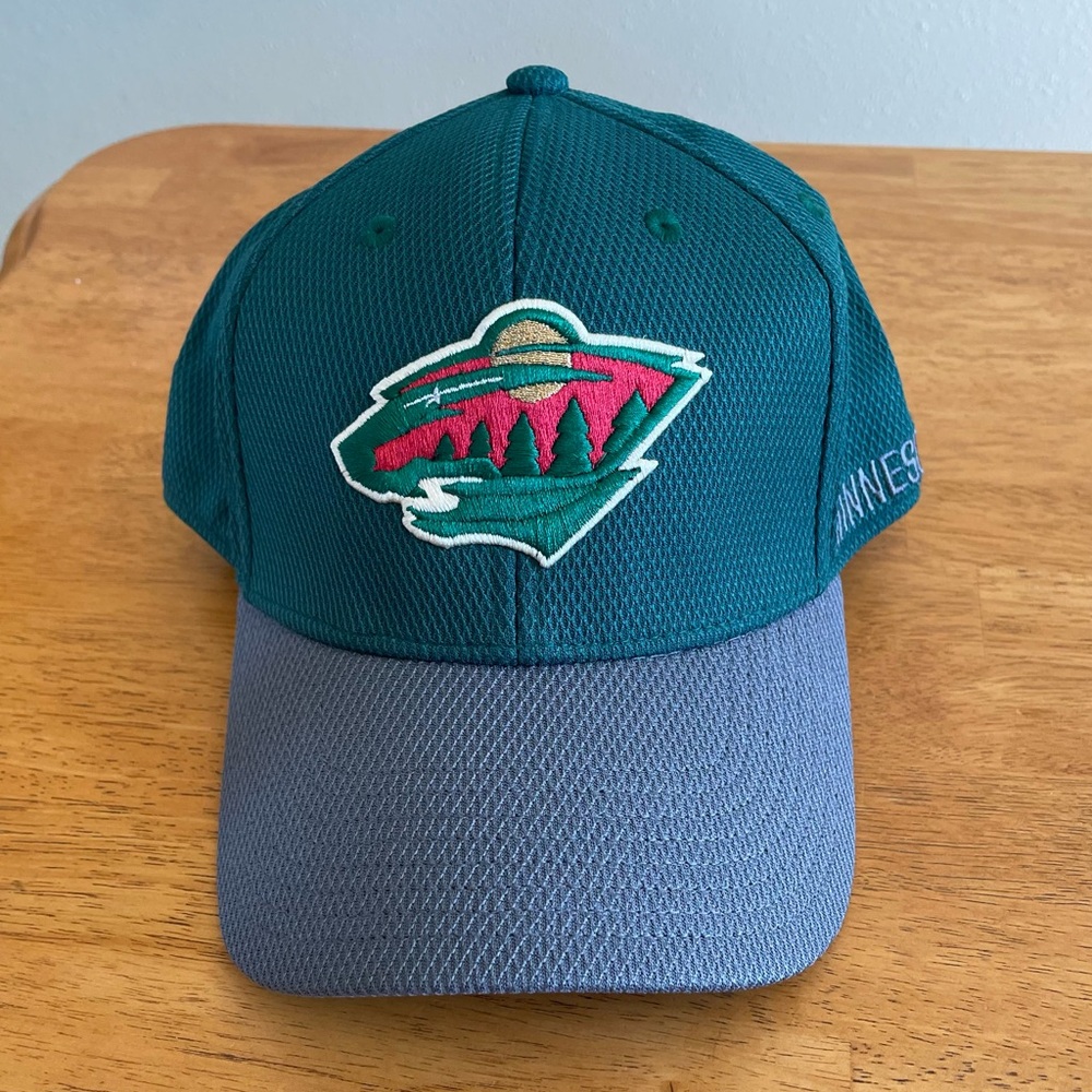 Adidas Sz S / M Minnesota Wild NHL Cap with Embroidered Logo